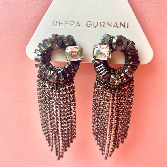 NWT Deepa Gurnani Crystal Rhinestone Chandelier Earrings-Silver Gunmetal… - Picture 1 of 10